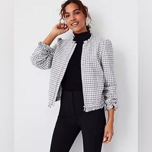 NWT ANN TAYLOR SIZE XS Plaid Ruffle‎ Zip Jacket In White Multi 556715